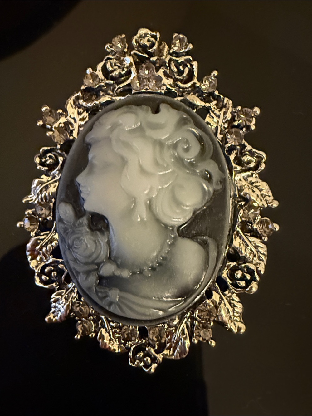 Vintage-Inspired Black and White Cameo Brooch Necklace pendant